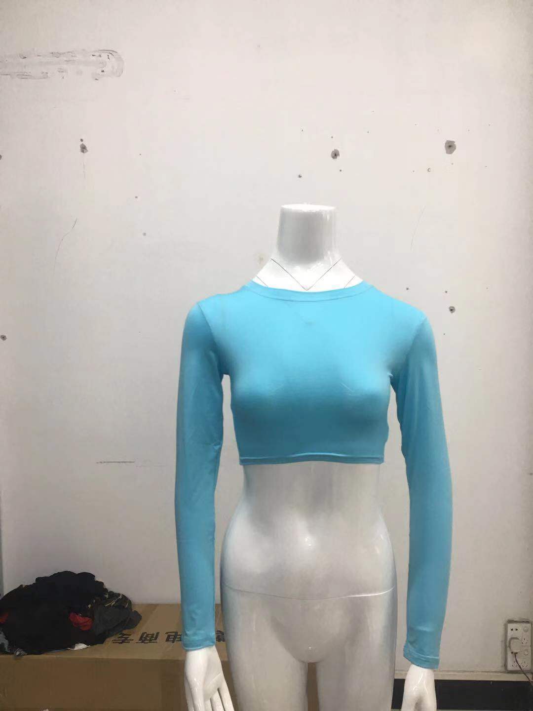 Kurz geschnittenes Langarm-Top mit Rundhalsausschnitt Fashion Bullet